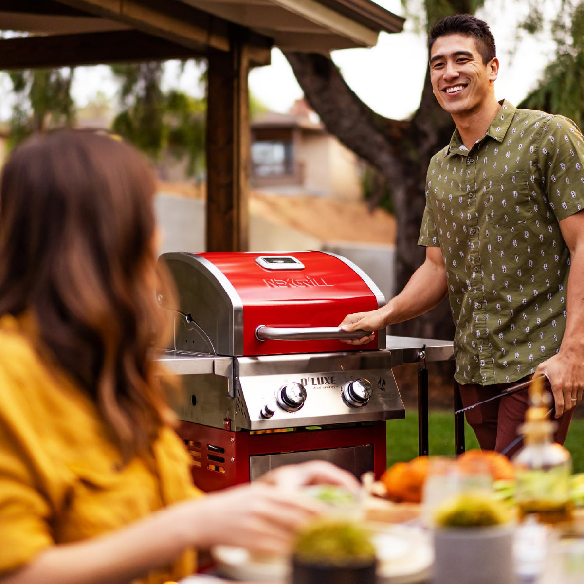 2 Burner Gas Grill with Foldable Shelves X948993
